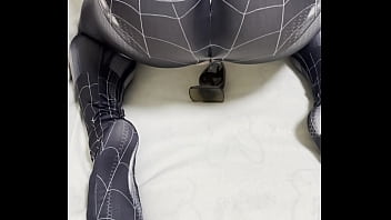 A aranha Venom se veste com meu treinamento de buraco